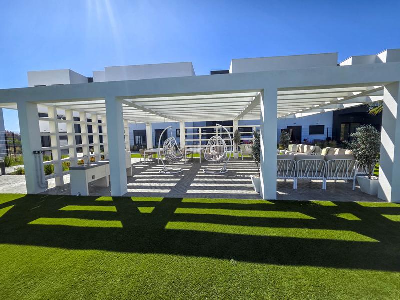 Foto 22876f96-c4ae-4bdc-a71c-3dd2c48044fa. Planta baixa amb aparcament piscina a Centro Estepona