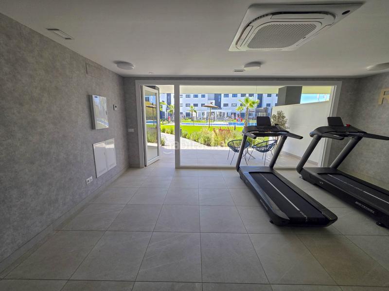 Foto b7c9c1df-f851-4f85-a618-455ea3bfd62c. Planta baixa amb aparcament piscina a Centro Estepona