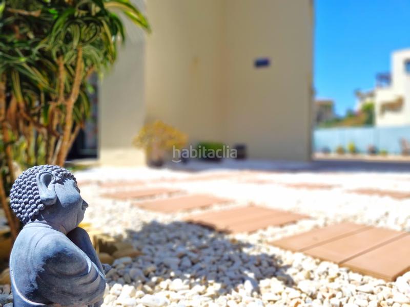 Foto 0d6d7bab-9b7c-4ba9-bf89-49ad6e31e991. Apartamento magnifico apartamento en esquina de 3 dormitorios con gran jardín en Estepona