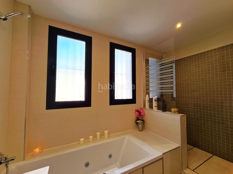 Foto 2e9dfb9e-16ef-481c-a8e5-e7568ecdf486. Apartamento magnifico apartamento en esquina de 3 dormitorios con gran jardín en Estepona