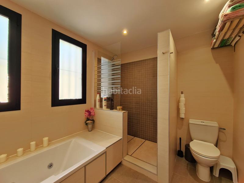 Foto 70fa2c01-ecad-4e8d-9bbc-80ffe37d8b9e. Apartamento magnifico apartamento en esquina de 3 dormitorios con gran jardín en Estepona