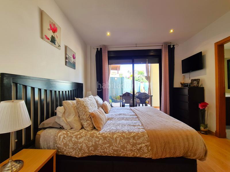 Foto c2724a02-a113-46b9-a341-09fae904a664. Apartamento magnifico apartamento en esquina de 3 dormitorios con gran jardín en Estepona