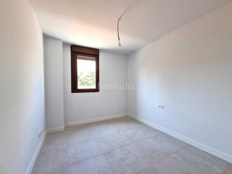 Foto 61940fb9-2f01-4030-ba42-36467b7ad0b5. Ático magnifico atico de 3 dormitorio con gran solarium en Estepona