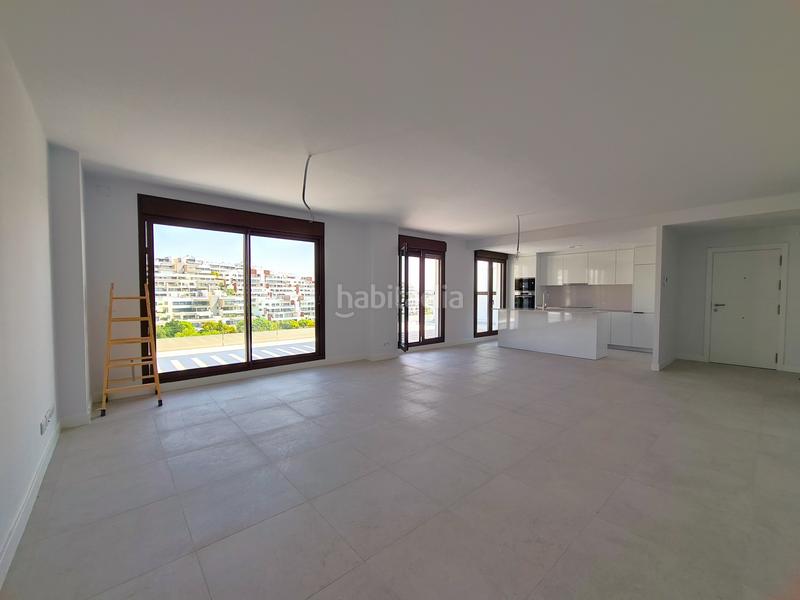 Foto ca07244d-76dd-487c-978a-94d4351879ba. Ático magnifico atico de 3 dormitorio con gran solarium en Estepona