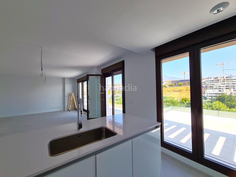 Foto e92bed50-98f0-46e6-a5d6-b716cd55b871. Ático magnifico atico de 3 dormitorio con gran solarium en Estepona