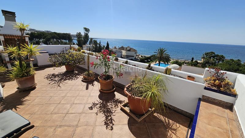Foto 457dbbd0-9b01-4f4b-bc98-ec8520eceeb1. Ático exclusiva vivienda con vistas al mar en primera línea de playa terraza de ensueño y acceso directo al paseo marítimo en Estepona