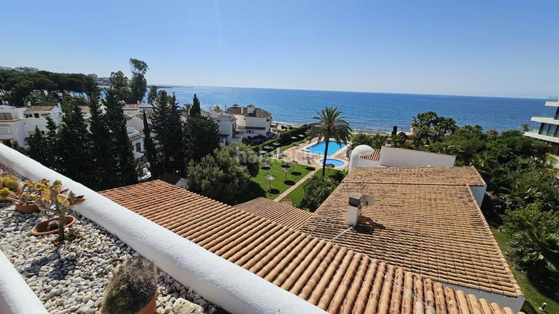 Foto 547032ab-2ed1-4b73-b599-2de179b9e0e6. Ático exclusiva vivienda con vistas al mar en primera línea de playa terraza de ensueño y acceso directo al paseo marítimo en Estepona
