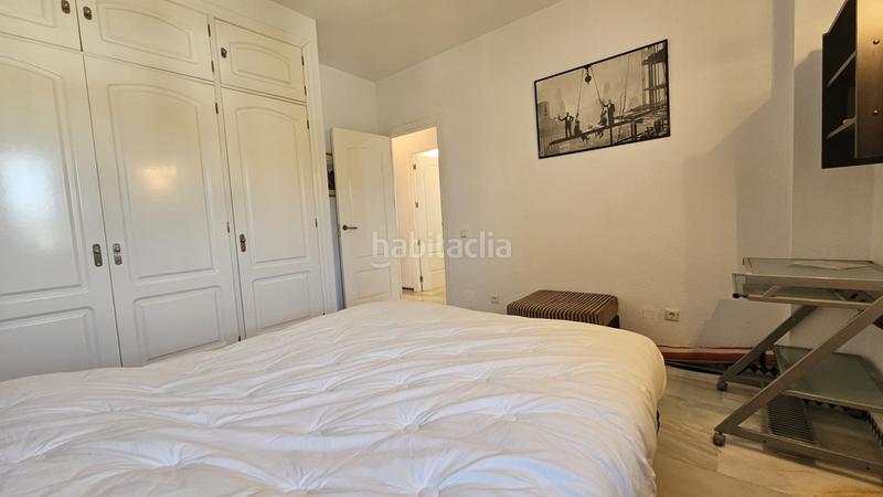 Foto e5a74b25-23be-494e-b278-9ad3222f13ba. Ático exclusiva vivienda con vistas al mar en primera línea de playa terraza de ensueño y acceso directo al paseo marítimo en Estepona