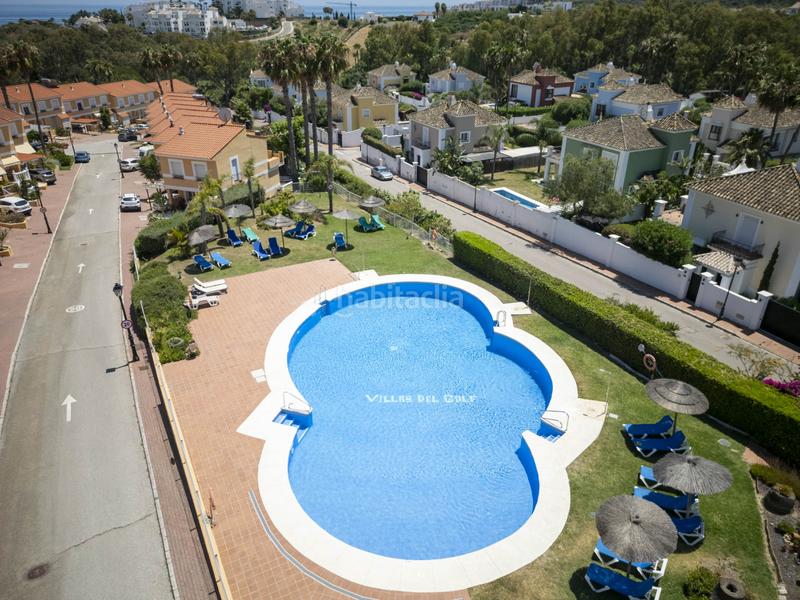 Foto db8983e8-334d-4b8c-90a5-99365fd158ee. Casa a schiera con parcheggio piscina in La Duquesa Manilva
