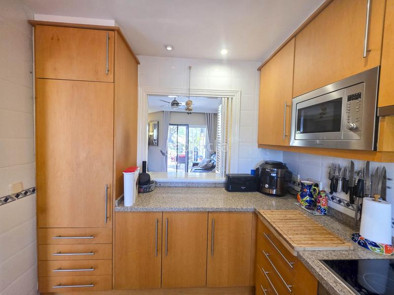 Foto c39069ed-98e8-4966-9551-8ff2d806b97e. Casa adosada en La Duquesa Manilva