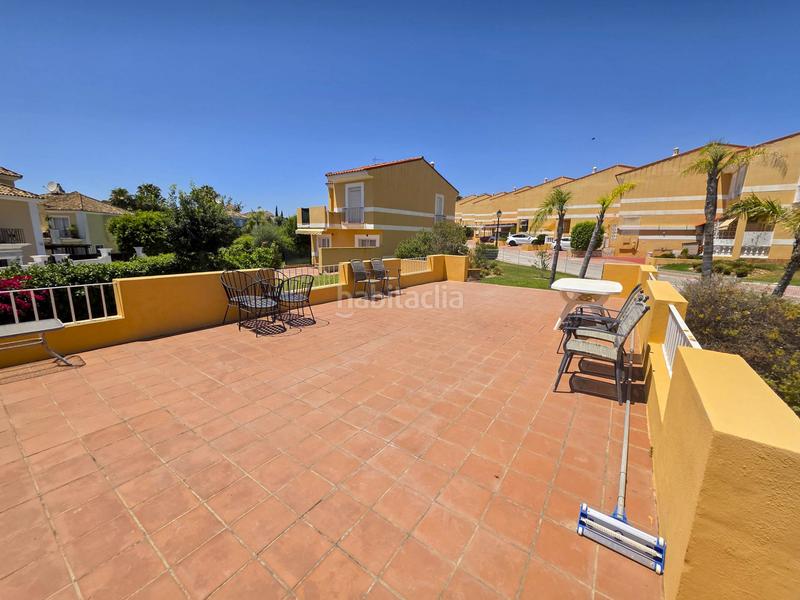 Foto da7c168f-c01e-4664-9823-4e07621fbec7. Casa adosada en La Duquesa Manilva