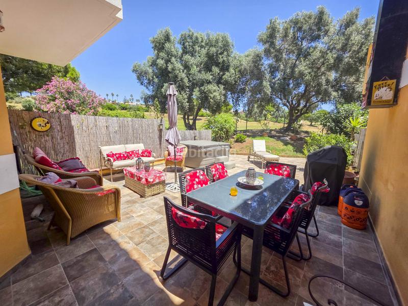 Foto 39784e08-b465-44eb-9a8d-f3a87430960f. Semi detached house with parking pool in La Duquesa Manilva