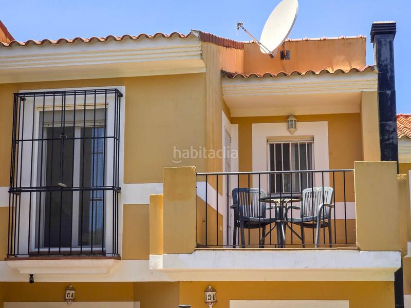 Foto 775923ff-224a-426a-9fd9-089ac0d83fae. Semi detached house with parking pool in La Duquesa Manilva