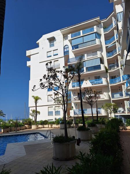 Foto fa3605ea-b6f2-4ff4-8a64-82665833691a. Apartament amb calefacció aparcament piscina a Centro Estepona