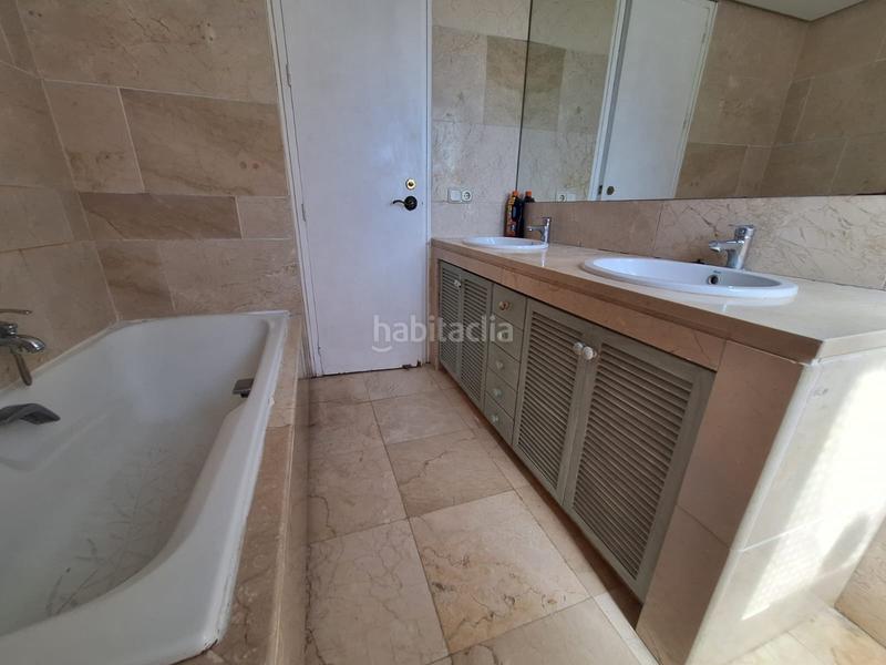 Foto 5db1e2e2-2042-46ed-8692-b0f6dc967fd3. Dúplex  en venta en jardines ! en Sotogrande costa Sotogrande