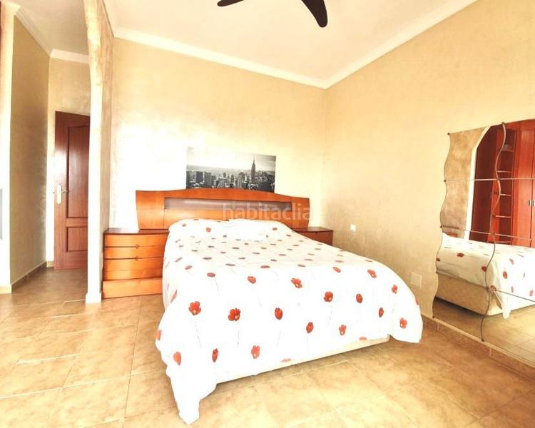 Foto 522a8832-fbba-4ff6-af74-2a3d462fef9a. Casa adosada casa adosado reformado con vistas al mar y paneles solares gran oportunidad de inversión! en Manilva