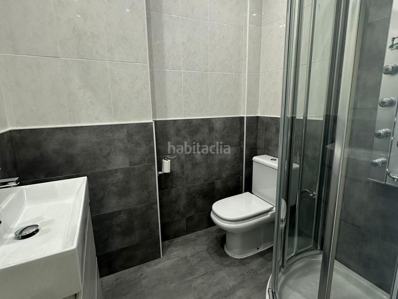 Foto d144c297-7f0b-47f3-ad8a-01ae4b1db4d2. Casa adosada casa adosado reformado con vistas al mar y paneles solares gran oportunidad de inversión! en Manilva