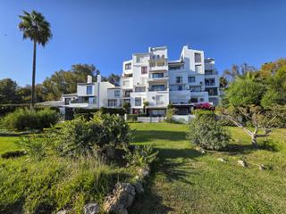 Planta baixa a Torre de la sal (urc3) 117. Apartamento reformado en primera línea de playa en casares  cost