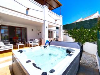 Casa aparellada a Doña Julia Golf. Magnifica casa pareada con 4 dormitorios junto campo de golf fin