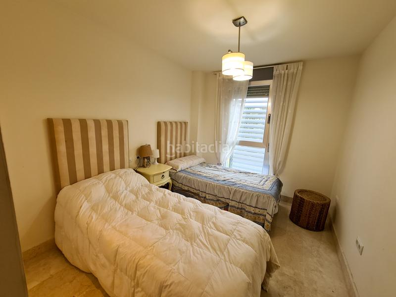 Foto 58a59829-9499-4936-96cf-4440778963f3. Penthouse with parking pool in Chullera Manilva