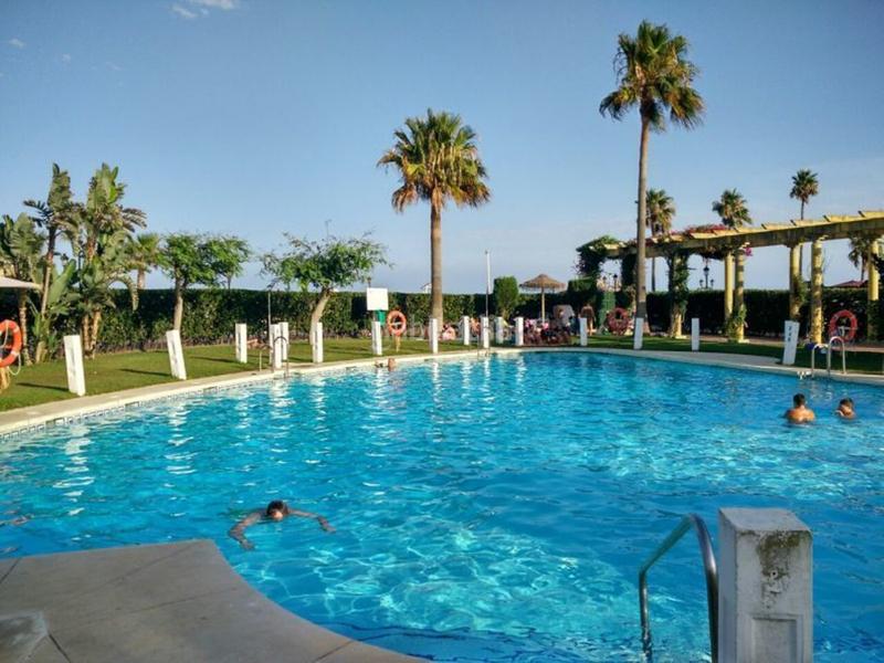 Foto 6d21669c-1a2b-48cf-9c97-9ff7d95f80d9. Apartamento en noria la 1 apartamento en primera línea de playa con vistas al mar San Luis de Sabinillas en Manilva