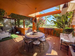 Planta baixa  Pueblo placido. Amplio bajo con jardín privado en la duquesa  manilva