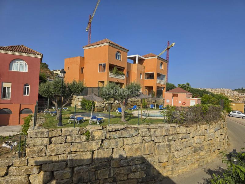 Foto 0d0d89ab-41a2-45be-92a8-9606684f2a58. Dúplex a brisas iii 0 a La Duquesa Manilva