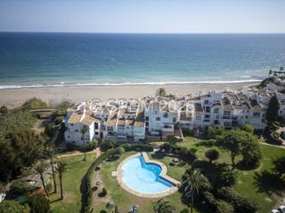 Apartamento en Guadalobón. Magnifico apartamento de 2 dormitorios a 50 metros de la playa