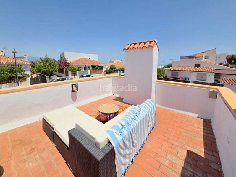 Foto de564434-520a-4a84-8b62-ff2becd8bf11. Casa amb aparcament a La Duquesa Manilva