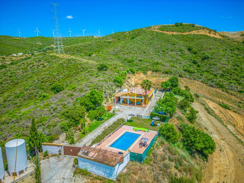 Foto 9cb80f86-6486-49ee-9914-10b73dd23307. Casa amb aparcament piscina a Casares pueblo Casares