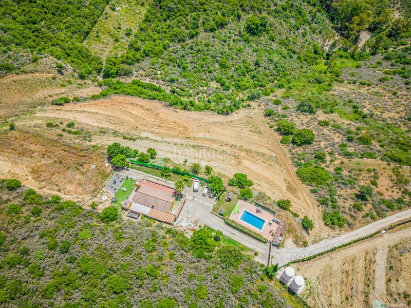 Foto eb50dae0-d8c9-42cc-817d-1845cfb8b661. Casa amb aparcament piscina a Casares pueblo Casares