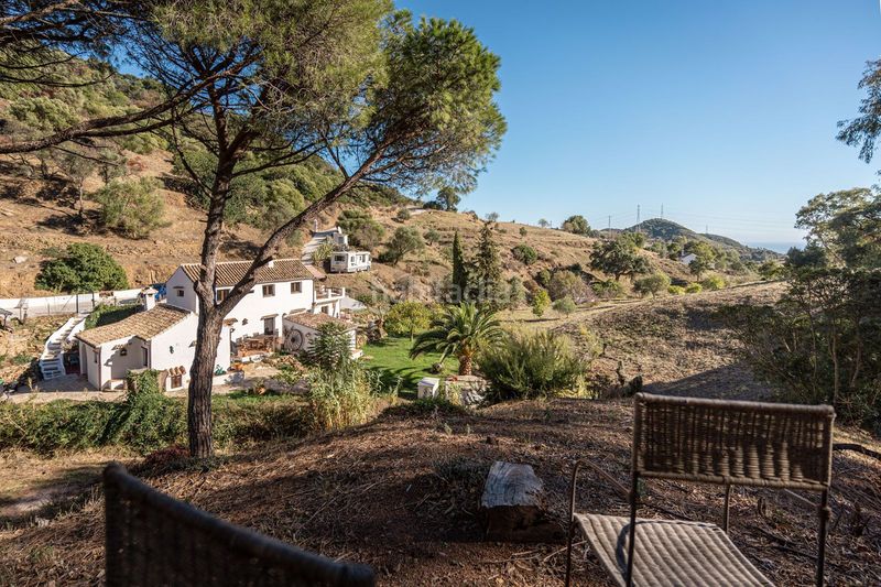 Foto 0fb03cb6-55ab-4fd8-8396-65d51f6574af. Casa amb aparcament piscina a Casares pueblo Casares