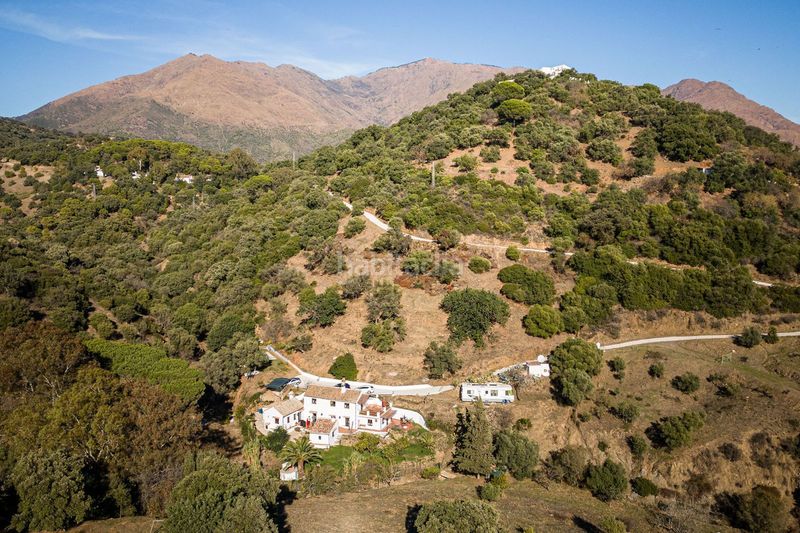 Foto e7412a35-fbf3-4d9f-87cf-c95e91a2241f. Casa amb aparcament piscina a Casares pueblo Casares