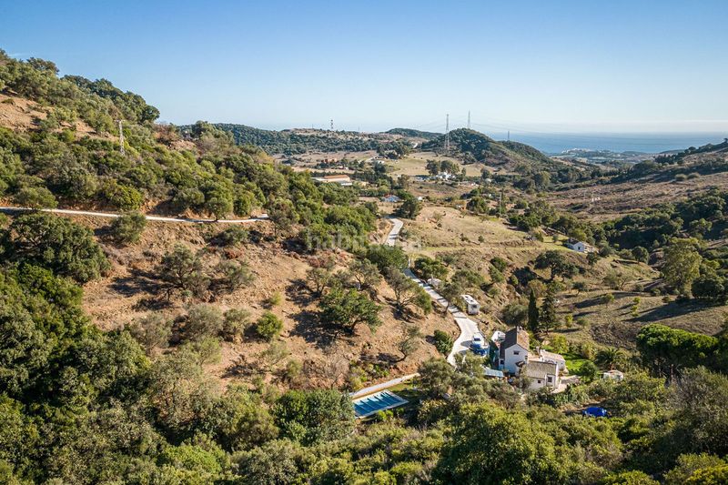 Foto f2e8a90f-7f5d-4667-9291-cbaaf02d90d0. Casa amb aparcament piscina a Casares pueblo Casares