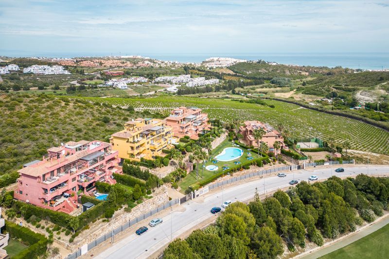 Foto cd1da065-8290-41da-9f02-c4ab9974f092. Àtic amb aparcament piscina a bahía de Casares Casares
