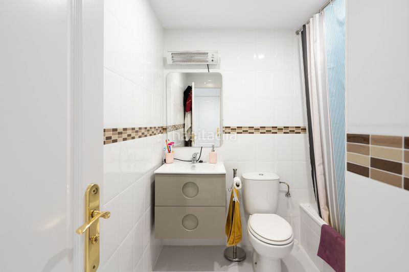 Foto 1d4e5788-6ce1-49bf-9f71-cc9f6ba797e9. Dúplex amb aparcament piscina a Doña Julia Golf Casares