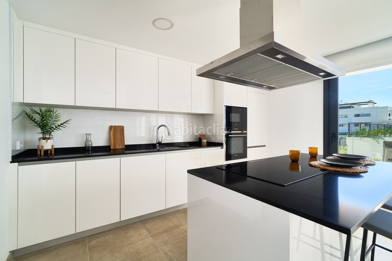 Foto 9bd96d9d-65a2-4533-af82-9d73df6eda51. Apartament amb aparcament piscina a Nueva Atalaya Estepona
