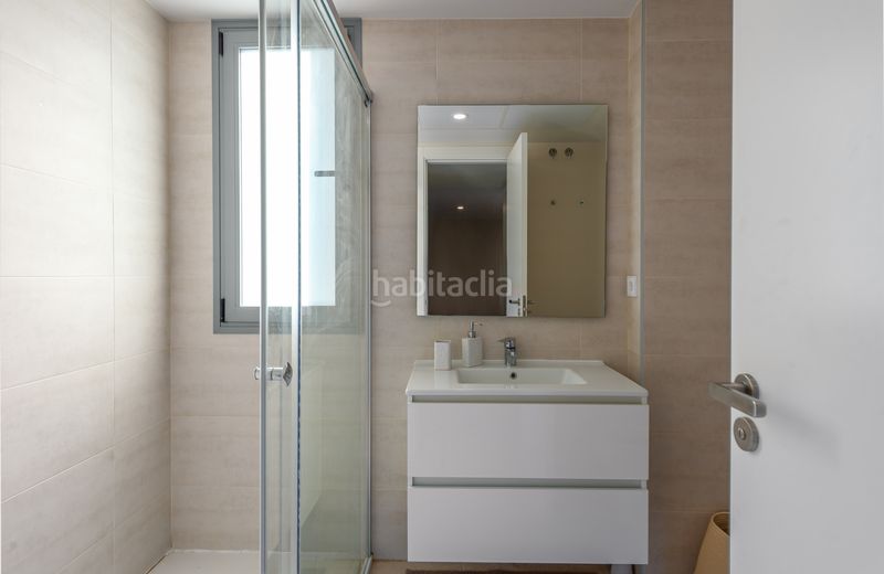 Foto 7134e4ab-74e1-4a8d-8c51-46575e625663. Apartament amb aparcament piscina a Centro Estepona