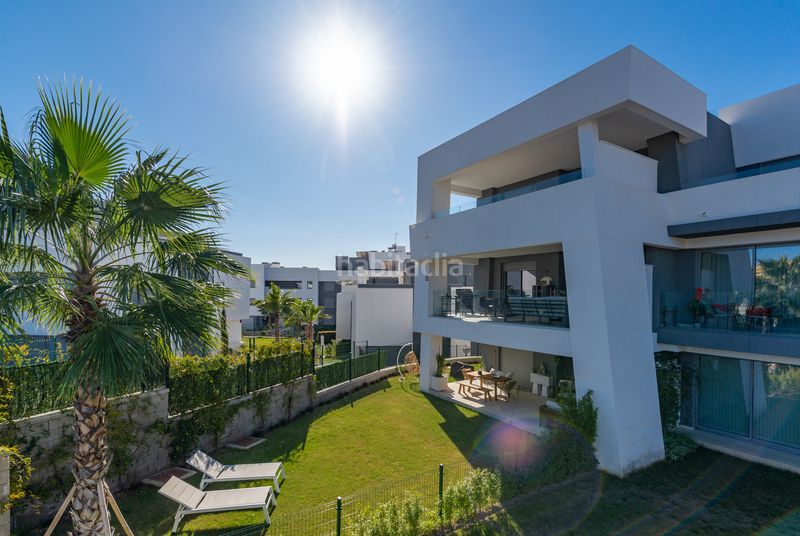 Foto 9bf4ae8e-b7ea-4532-8946-daef44fbd5b3. Apartament amb aparcament piscina a Centro Estepona