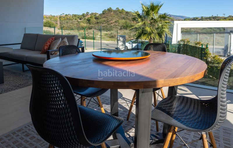 Foto b9201898-9ae3-4012-ab01-ba7ec4b0f85b. Apartament amb aparcament piscina a Centro Estepona