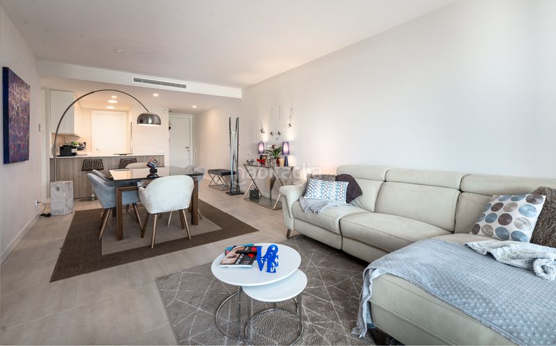 Foto c83ea2db-eb73-48ea-8f57-ec66ceffcd76. Apartament amb aparcament piscina a Centro Estepona