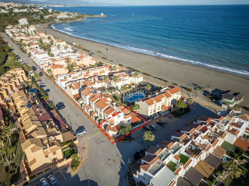 Foto 49711a3e-d3df-4107-91e4-13b0b9d532dc. Casa bifamiliare in marina de Casares 21 in marina de Casares Casares