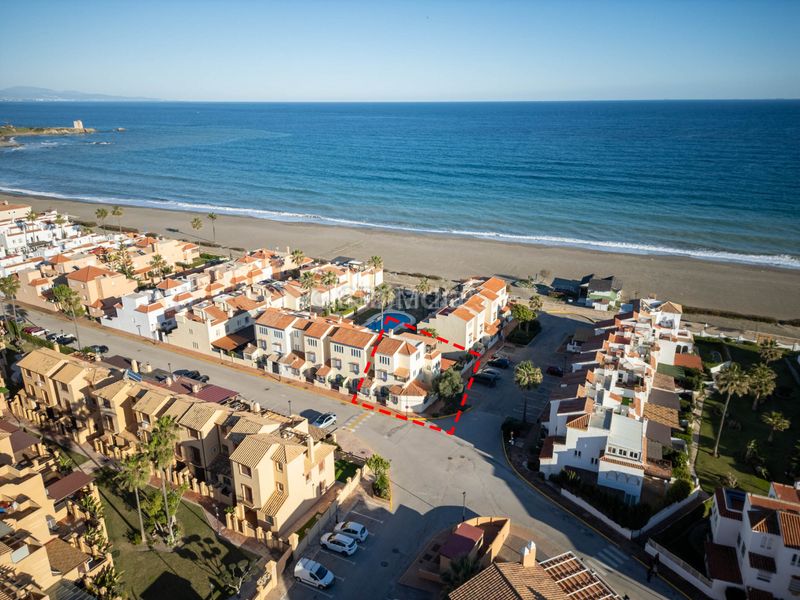 Foto 4d9c2a15-7a34-4a75-8804-5c58db669737. Casa bifamiliare in marina de Casares 21 in marina de Casares Casares