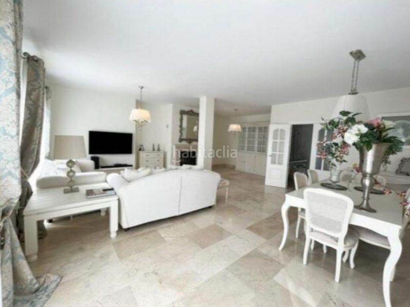 Foto 539938cf-7546-4004-a4ae-6eca10610d05. Casa amb aparcament a Sotogrande alto Sotogrande