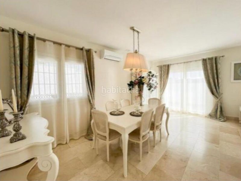 Foto c5809216-ec33-46e7-8af4-c0b1639b37e2. Casa amb aparcament a Sotogrande alto Sotogrande