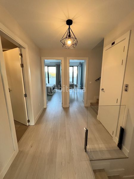Foto 88ae7db3-d399-45ce-84c4-aae5bc3e98e0. Casa aparellada amb aparcament piscina a Sotogrande alto Sotogrande