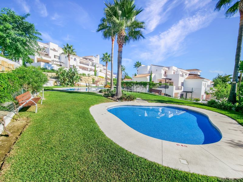 Foto f07cf7f8-3d43-41af-a10a-f7ad21ddbfbe. Àtic amb aparcament piscina a bahía de Casares Casares