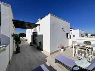 Casa adossada a Sotogrande Alto. Exclusiva casa adosada en primera linea de golf en sotogrande