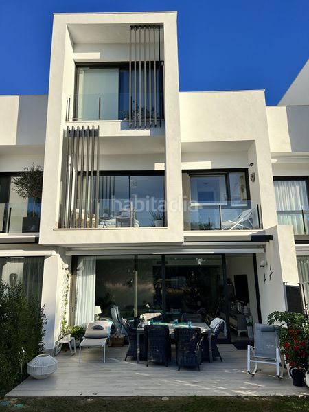 Foto 8f4932ed-6137-4a53-b8d3-72eb09782b7d. Casa adossada amb aparcament a Sotogrande alto Sotogrande