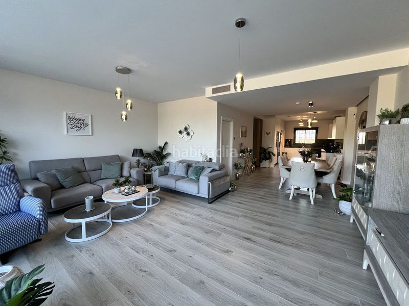 Foto 963d1336-0f22-4a46-bef2-cf9807955254. Casa adossada amb aparcament a Sotogrande alto Sotogrande